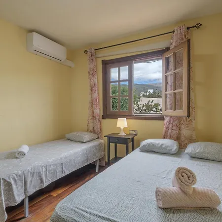 Casa El Pinito No Groups Under 27 Тамайде