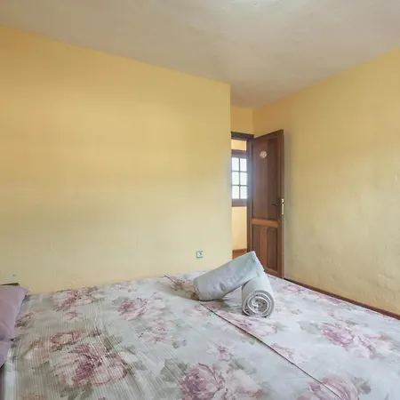 Casa El Pinito No Groups Under 27 *