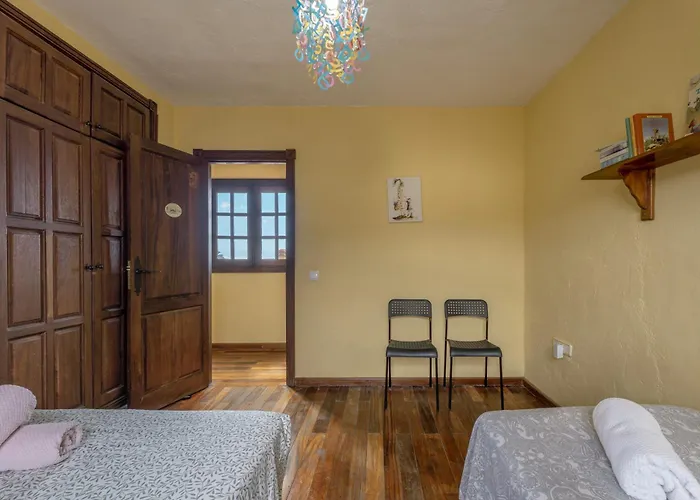 Casa El Pinito No Groups Under 27 *