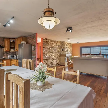 Holiday home Casa El Pinito No Groups Under 27