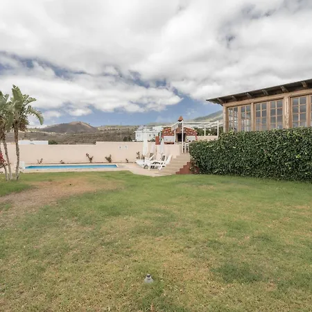 Casa El Pinito No Groups Under 27 Holiday home Tamaide