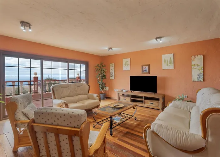 Casa El Pinito No Groups Under 27 * Tamaide