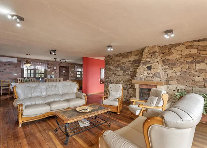 Holiday home Casa El Pinito No Groups Under 27 *