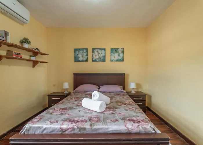 Holiday home Casa El Pinito No Groups Under 27 *