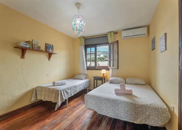 Casa El Pinito No Groups Under 27 Holiday home *