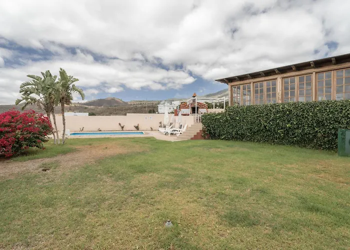 Casa El Pinito No Groups Under 27 Holiday home Tamaide